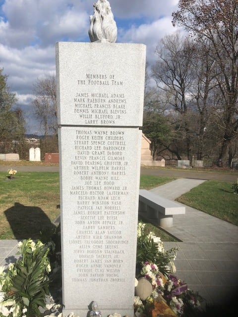 The memorial to the 1970 team at Spring Hill Cemetery.